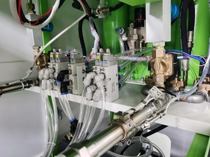 סין יצרן פלסטיק 5L 10 ליטר חצי אוטומטי בקבוק PET נושבת מכונה מחיר - Product Image 4