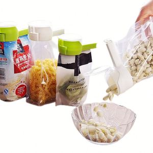 Clips selladores de plástico con tapas y boquillas vertedoras para bolsas de chips y almacenamiento de alimentos en la cocina - Product Image 3