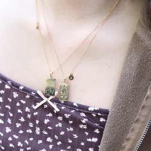 Collar con colgante de acero inoxidable para mujer, Horóscopo cuadrado del zodiaco chapado en oro PVD simple de 316L - Product Image 3