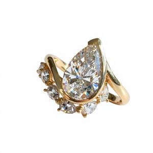 Anillo de Diamante Cultivado en Laboratorio con Corte Pera en Oro Amarillo de 18K, Certificado IGI, Joyería de Compromiso y Boda para Mujer - Product Image 4