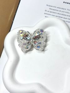 Chaînes de téléphone et stylos perlées tendance, faites main, avec ailes en strass robustes, perles haut de gamme, breloques papillon scintillantes et mignonnes - Product Image 6
