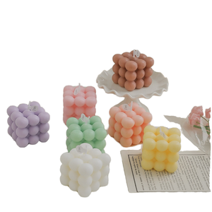 Bougie en cire de soja Youlun en gros, motif floral mignon, petite bougie cube faite à la main, idéale pour mariages, fêtes et Thanksgiving - Product Image 1