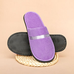 شباشب فندقية فاخرة للسبا من الصوف المرجاني مع حزام حريري للجنسين ذات نعل غير زلق للاستخدام الداخلي للضيوف - Product Image 3