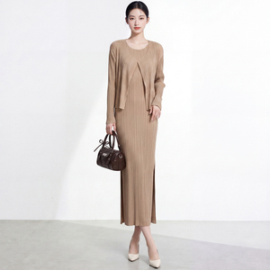 Ensemble deux pièces pour femmes PY, haut à manches longues côtelé rayé, jupe mi-cuisse, élégant, toutes saisons, col rond, ensemble robe en tricot - Product Image 1
