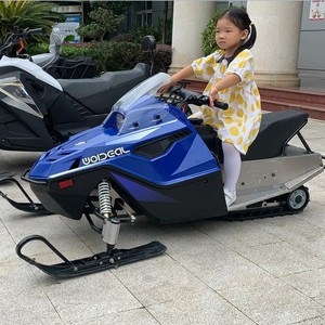 Motoneige pour enfants 200cc, moteur à essence 4 temps, capacité de charge 80 kg, pour jeux en plein air - Product Image 3