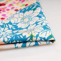 Tissu imprimé tissé 100% polyester biologique, impression numérique haute résolution personnalisée pour vêtements et textiles de maison