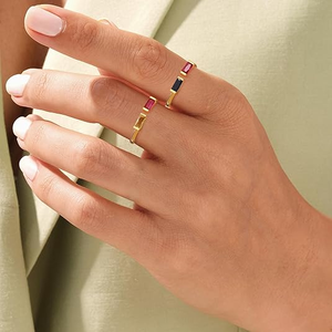 NATUNA Bijoux personnalisés en zircon plaqué or 18 carats pour <span class=keywords><strong>couple</strong></span>, baguette de couleur <span class=keywords><strong>duo</strong></span>, pierres de naissance pour femmes, bagues en or pour mariage - Product Image 3