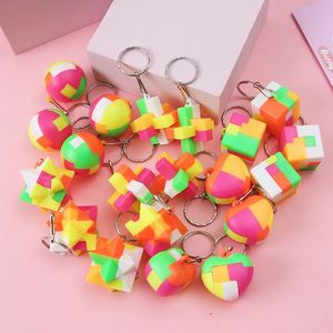 Plastic Kongming Lock <b>Puzzle</b> Mini Building Block Keychains, Creative Nostalgic Assembly Ball Toys - Product Image 1