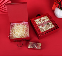 Boîte-cadeau haut de gamme Square Mooncake Festival Matériaux recyclés en relief Emballage en papier dur pour gâteaux de lune Baklava