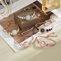 Montre à quartz minimaliste chic et preppy, style Instagram, incrustée de diamants multicolores en forme de cœur, nouvelle collection transfrontalière