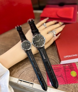 Reloj de Lujo de Alta Gama para Pareja, Movimiento de Cuarzo de Precisión, Correa de Cuero de Cocodrilo, Adornado con Marcadores de Hora de Diamantes - Product Image 3