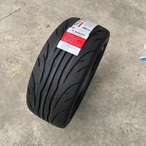 Pneumatici per Auto di Alta Qualità: 245/40ZR18 97Y. Questi pneumatici sono per ruote da corsa e sono lisci, senza camera d'aria. - Product Image 2