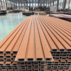 Panneau mural décoratif <span class=keywords><strong>en</strong></span> WPC pour l'extérieur, isolation thermique, <span class=keywords><strong>bois</strong></span>-plastique, panneaux de bardage WPC adaptatifs pour matériaux de construction - Product Image 2