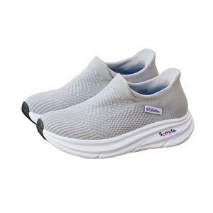รองเท้าวิ่งตาข่าย GallonShark สำหรับทุกเพศ น้ำหนักเบา สวมใส่ง่าย ระบายอากาศได้ดี พื้นรองเท้า EVA พื้นรองเท้าด้านนอกทำจากยาง เหมาะสำหรับเล่นกีฬากลางแจ้งในฤดูร้อน - Product Image 5