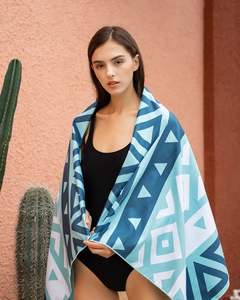 Toalla de playa sin arena de secado rápido de microfibra para niños personalizada para la playa - Product Image 6