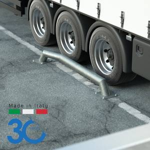 Guides de roue en acier galvanisé pour l'assistance au stationnement des camions - Version droite/courbée d133mm - Product Image 1