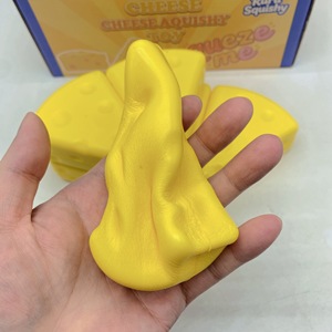 ของเล่นบีบคลายเครียด PU รูปทรงชีสและเต้าหู้ บรรจุภัณฑ์แยกชิ้น ขายส่ง - Product Image 6