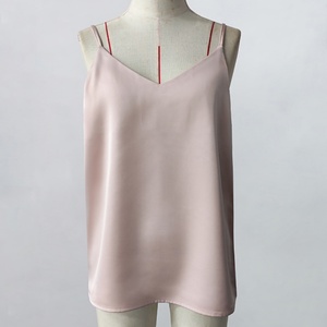 เสื้อกล้ามสายเดี่ยวเซ็กซี่สำหรับฤดูร้อน พิมพ์โลโก้ได้ ผ้าซาติน สำหรับออกกำลังกาย ขายส่งจำนวนมากสำหรับผู้หญิง - Product Image 4