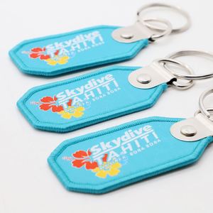 Porte-clés personnalisé tissé pour le parachutisme à Tahiti, broderie durable, étiquette de sport pour centres de parachutisme et articles de sports extrêmes - Product Image 3