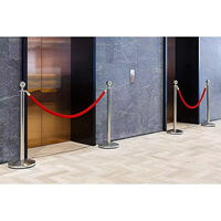 Barrière de contrôle de foule rétractable empilable en acier inoxydable avec corde torsadée en velours, qualité ingénieur, protection réfléchissante IP10