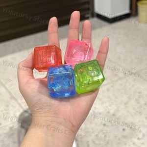 Juguete Antiestrés Schylling Nice Cube de 1 Pulgada (2.5 cm), 4 Piezas, Azul, Rosa, Morado, Maltosa, Needoh Squishy Ice Cube - Product Image 3