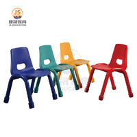 Meubles scolaires modernes et abordables, chaise de maternelle colorée et élégante avec coque en plastique