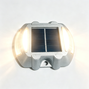 Luz LED Solar para Escalones de Jardín, de Aluminio, para Exteriores, con Protección IP68, Alta Intensidad y Reflector Prismático - Product Image 1