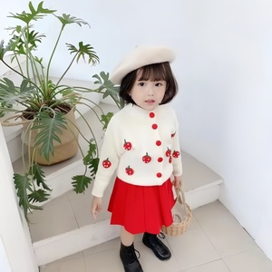 ชุดเด็กน่ารักพรีเมียม 6 แบบ ชุดเซ็ต 2 ชิ้น สไตล์ Preppy สำหรับเด็กผู้หญิง วัสดุถัก แขนสั้น เสื้อคาร์ดิแกนลายผลไม้ดอกไม้ 3 มิติ กระโปรง สำหรับใส่ทุกวัน - Product Image 3