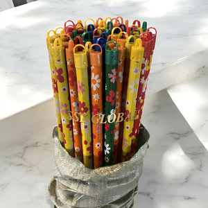 Palos de Escoba de Plástico con Patrón Floral Colorido, Herramientas de Limpieza para el Hogar Portátiles, Mango de Estilo Creativo - Product Image 1