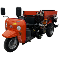 Épandeur d'engrais autopropulsé HS 25HP à double disque pour une distribution uniforme, avec trémie de 1,2 m et portée hydraulique de 4 à 8 m
