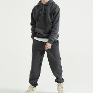 ชุดเซ็ตเสื้อฮู้ดดี้และกางเกงจ็อกเกอร์ผ้าฟลีซหนานุ่ม พิมพ์ลายสตรีทแวร์ลำลอง สไตล์โรงงาน รับสกรีนโลโก้ตามสั่ง ไซส์พลัส มีเชือกผูก - Product Image 4