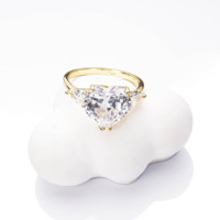Bague en laiton plaqué or 14 carats CM Fashion Jewelry, trois pierres en zircon cubique taille cœur, cadeau de mariage pour femme