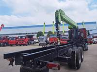 Camion-grue Zoomlion 14T robuste, châssis Auman Galaxy à double essieu arrière, grue montée sur camion