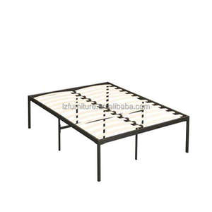 Cadre de lit en métal moderne insonorisé pour lits Queen et King Size, facile à assembler avec des caractéristiques d'absorption des chocs - Product Image 1