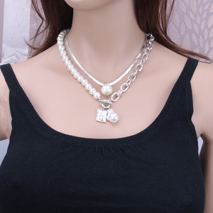 Collier superposé tendance en alliage de cuivre, or et argent, double chaîne, perle baroque, pendentif carré pour femme, bijoux de fête - Product Image 2
