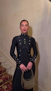 <span class=keywords><strong>Abito</strong></span> di alta qualità da <span class=keywords><strong>donna</strong></span> <span class=keywords><strong>nero</strong></span> colletto lungo manica lunga sottile rivetto in metallo cavo <span class=keywords><strong>abito</strong></span> lungo per la festa - Product Image 5