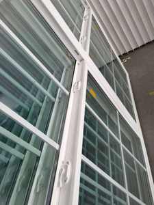 หน้าต่างบานเลื่อนเดี่ยวหรือแขวนคู่หน้าต่างบานเลื่อนแนวตั้งทำจากพีวีซี <span class=keywords><strong>upvc</strong></span> สไตล์ USA - Product Image 3