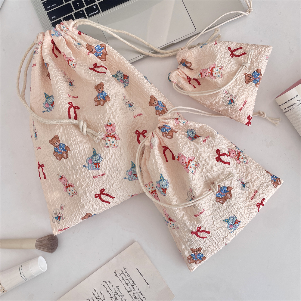 Bambola con fondo di riso