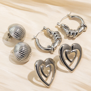 Boucles d'oreilles créoles torsadées en acier inoxydable à <span class=keywords><strong>double</strong></span> couche pour femmes pour les mariages et les fiançailles - Product Image 2