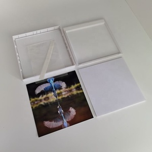 <span class=keywords><strong>Cadre</strong></span> <span class=keywords><strong>photo</strong></span> mural léger Mixtile 20x30, réutilisable - Product Image 4