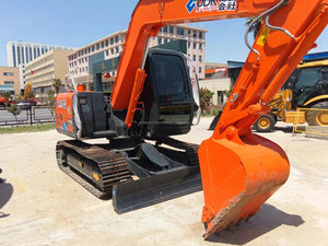 Excavatrices Hitachi ZX70 d'occasion de haute qualité, en excellent état, disponibles à Shanghai, capacité de la benne de 10 tonnes et 0,5 m³. - Product Image 3