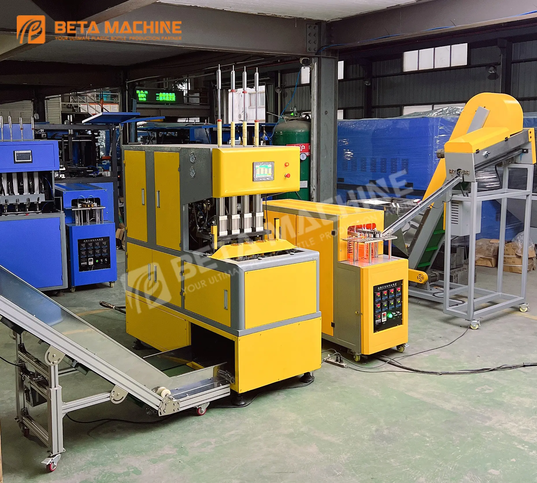 2000BPH Semi Automatic Plastic PET Bottle Making Machine 4 Cavities Bottle Blow Molding Machine