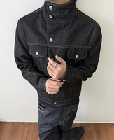 Veste bomber vintage en denim de haute qualité personnalisable, à manches longues, à bouton unique, à ourlet plat, avec deux poches poitrine, 100% coton