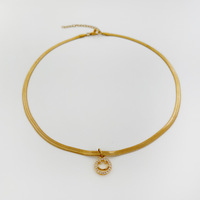Collier Minimaliste en Acier Inoxydable « Vent Froid » avec Pendentif Smiley – Design Niche Élégant et Tendance pour Femme