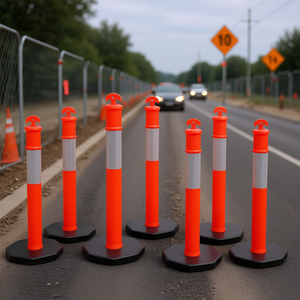 Postes Delimitadores de Tráfico de 44 Pulgadas de PE con Banda Reflectante, Base de Goma de 10 Pulgadas, 16 Pulgadas para Obras de Construcción - Product Image 2