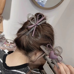 Pince à cheveux nœud d'amour violet foncé pour la Saint-Valentin, idéale pour cheveux épais - Product Image 4