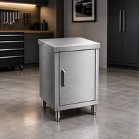 Table de préparation en acier inoxydable à porte simple avec comptoir intégré et quatre pieds pour hôtel, cantine, facile à nettoyer