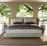 Chambre à coucher de villa haut de gamme minimaliste italienne, lit de luxe léger