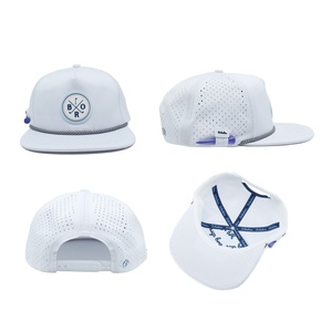 หมวกกอล์ฟแฟชั่นสปอร์ตผ้าทวิลแบบไม่แข็งทรงกันน้ำ 5 PVC ยางตัดด้วยเลเซอร์แบบมีรูพรุน พร้อมที่เก็บที  ลายตัวอักษร - Product Image 2