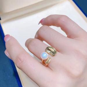 เครื่องประดับแหวนมุกทรงหยวนเปา งานฝีมือ ดีไซน์ทันสมัย สำหรับเทศกาลปีใหม่  โดดเด่นด้วยความเป็นเอกลักษณ์  ให้ลุคสบายๆ แต่ดูมีสไตล์ - Product Image 3